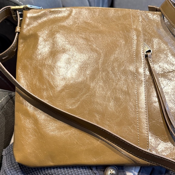 HOBO Handbags - Hobo Leather Crossbody Bag in Tan